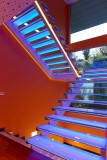 casa ultramoderna con diseño de iluminación vibrante enfoque 13 escaleras blue thumb 970xauto 45240 107x160 - Guía de aplicación de luces de tira LED