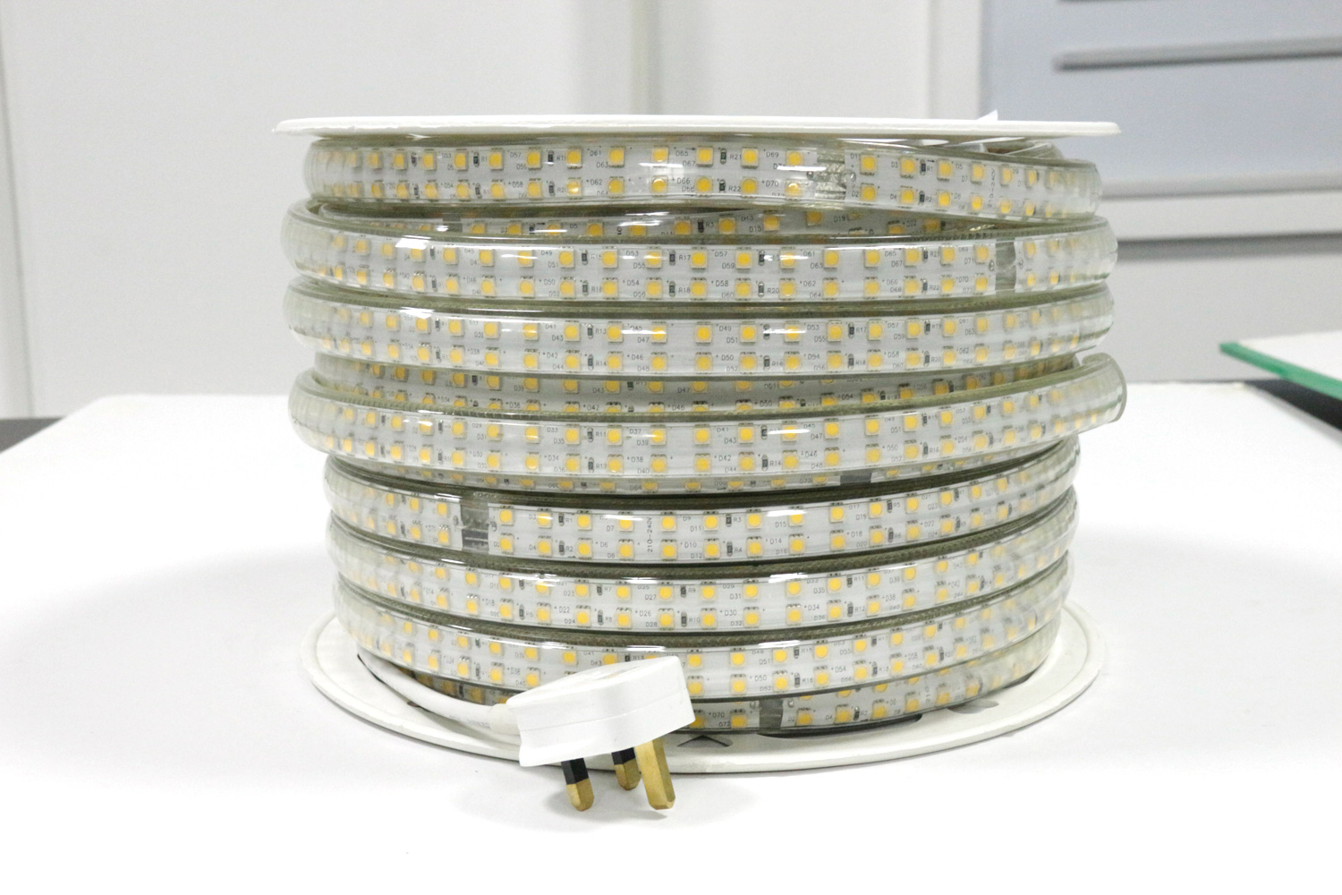 MG 7730 - مصابيح شريطية LED ذات جهد عالي لشهادة ETL