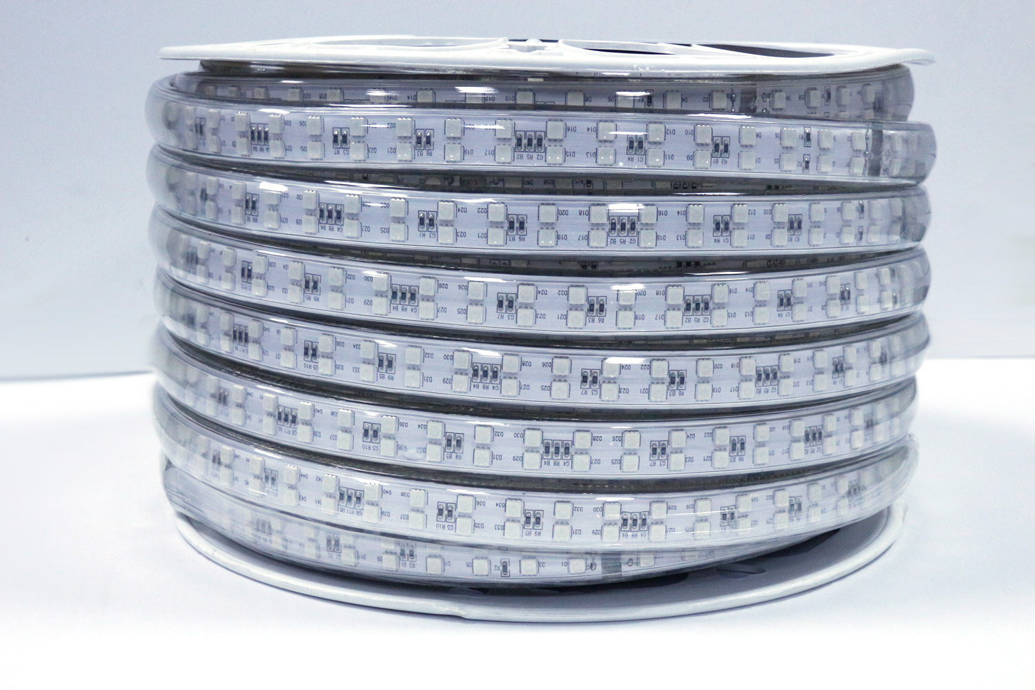 صف مزدوج rgb 230v شريط إضاءة ليد 5 - أضواء شريط LED عالية الجهد بشهادة ETL